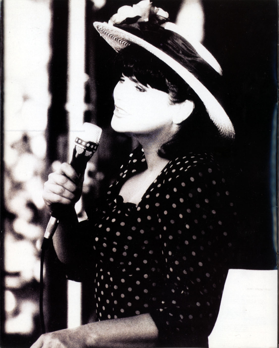 Linda Ronstadt 1990 tour book Cry Like a Rainstorm
