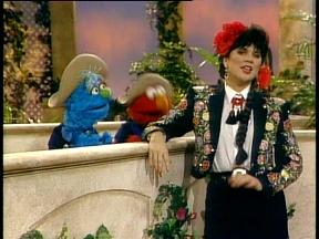 Linda Ronstadt and muppets