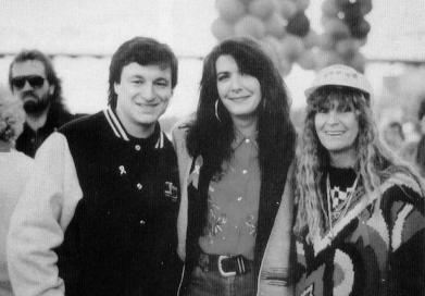 Skeeter Davis with Kathy Mattea and Mark Chesnut at AIDS Walk in Nashville, 1992